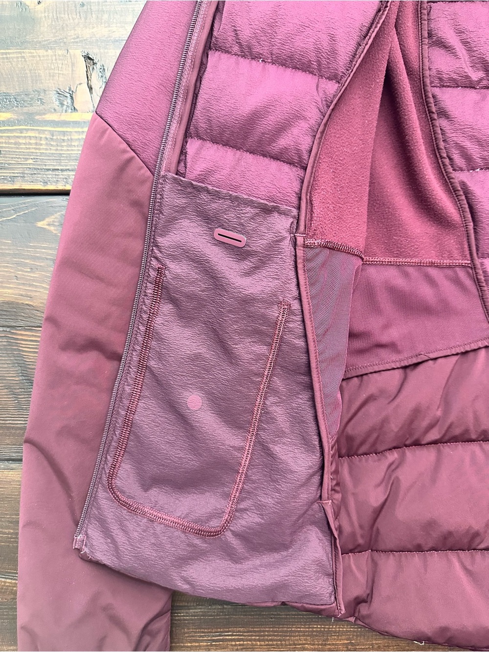 Lululemon Down For It All Hooded Jacket Women’s Size 6 Maroon - Picture 3 of 5